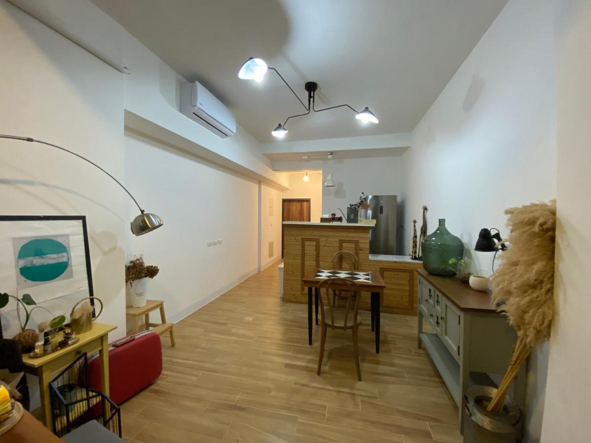 好室連連house Lien Lien Apartment Tainan Luaran gambar